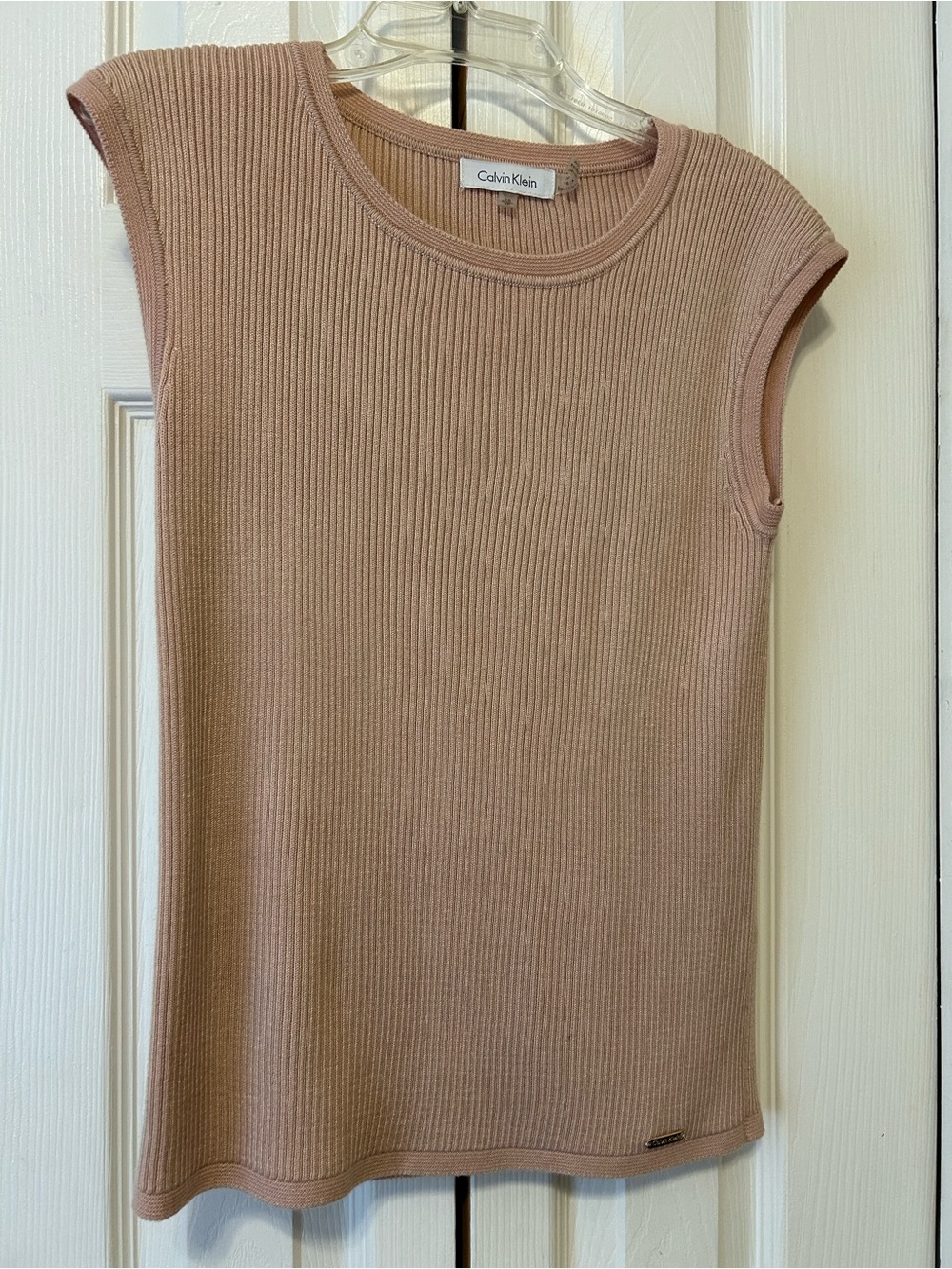 Calvin Klein Ribbed Sleeveless Tank in Blush pink
